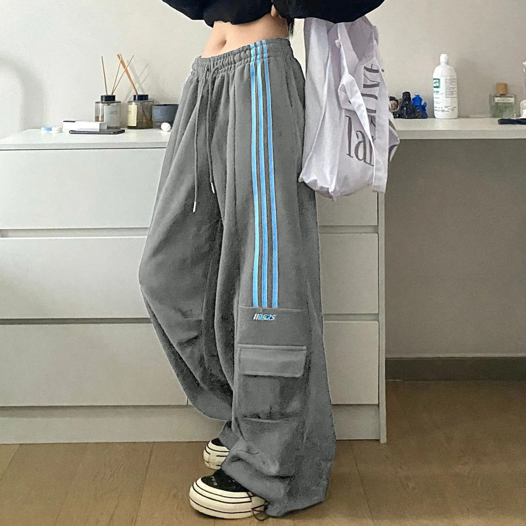 Pantalones de pierna ancha de estilo perezoso Retro americano para mujer, pantalones deportivos rectos informales holgados con cordón de cintura alta y rayas lisas