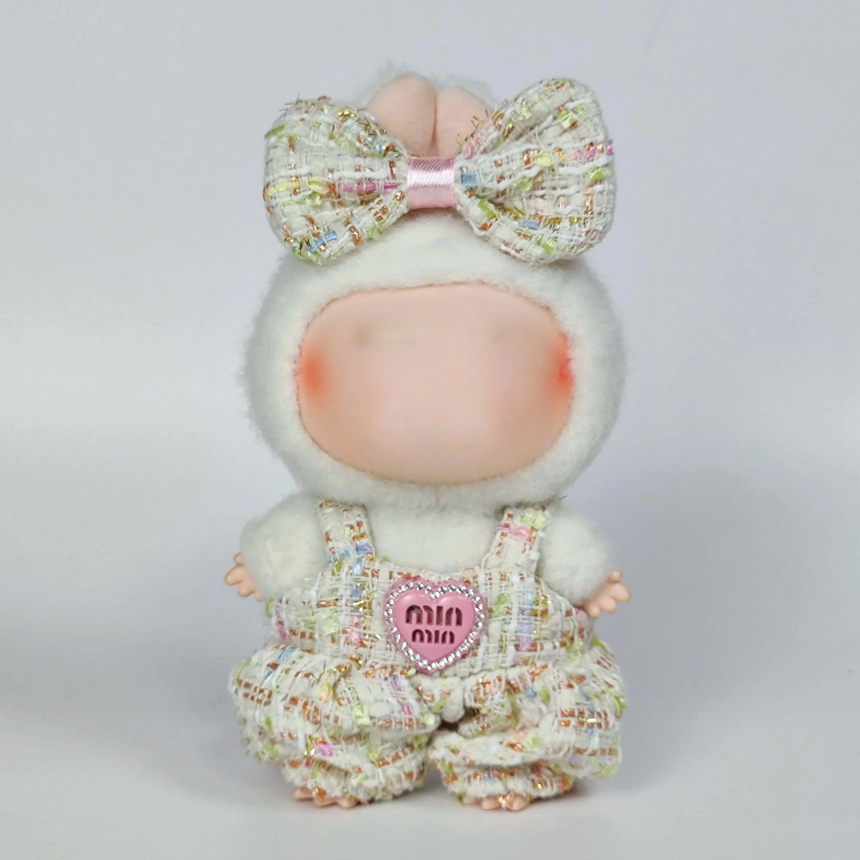 Conjunto de uniforme de grupo de niñas inspirado en K-pop, falda y suéter, gafas de sol coloridas, ropa de muñeca Labubu de 17 cm