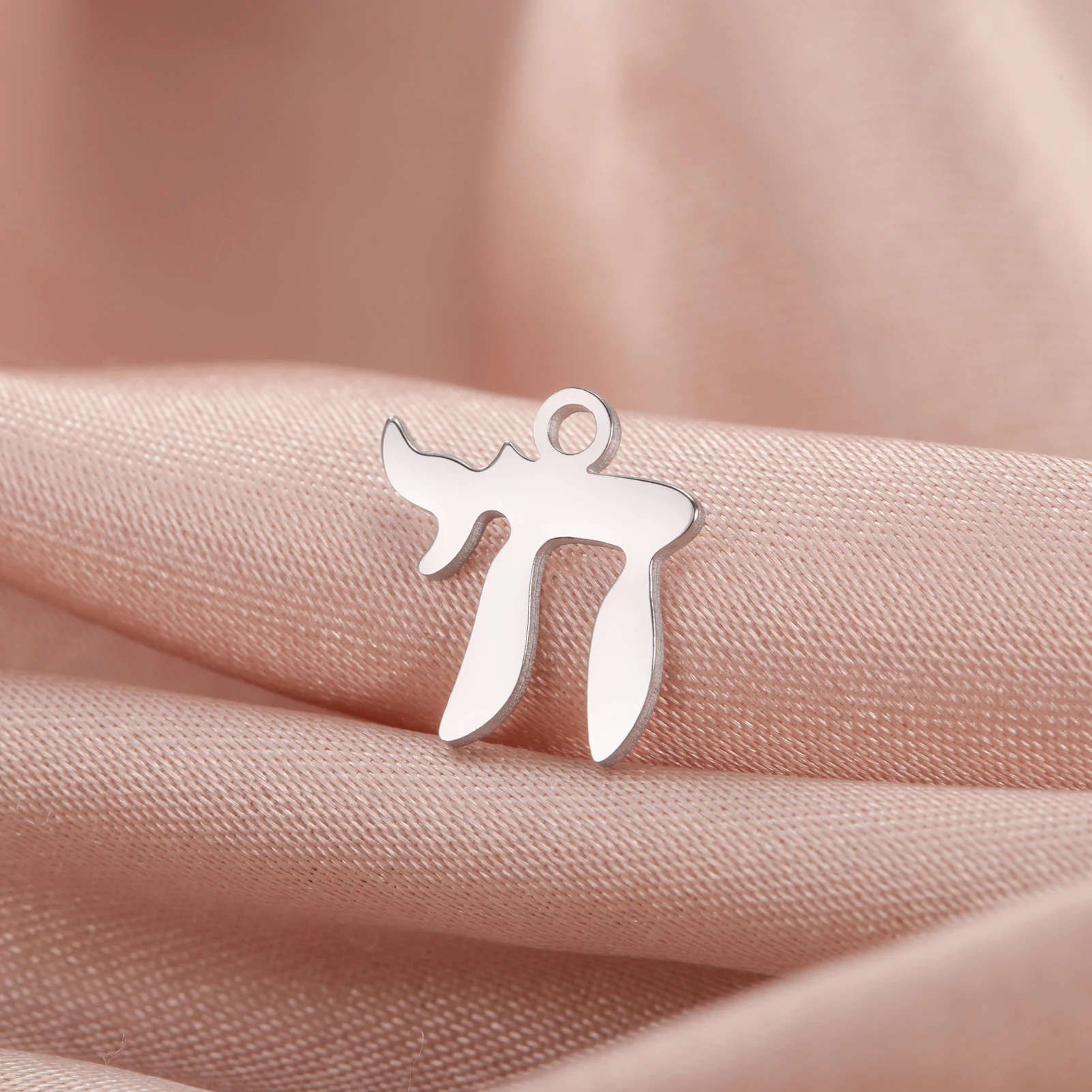 5 unids/lote de dijes Chai con letras hebreas para hacer joyas, colgantes de acero inoxidable, amuleto, signo judío de la vida, accesorios al por mayor