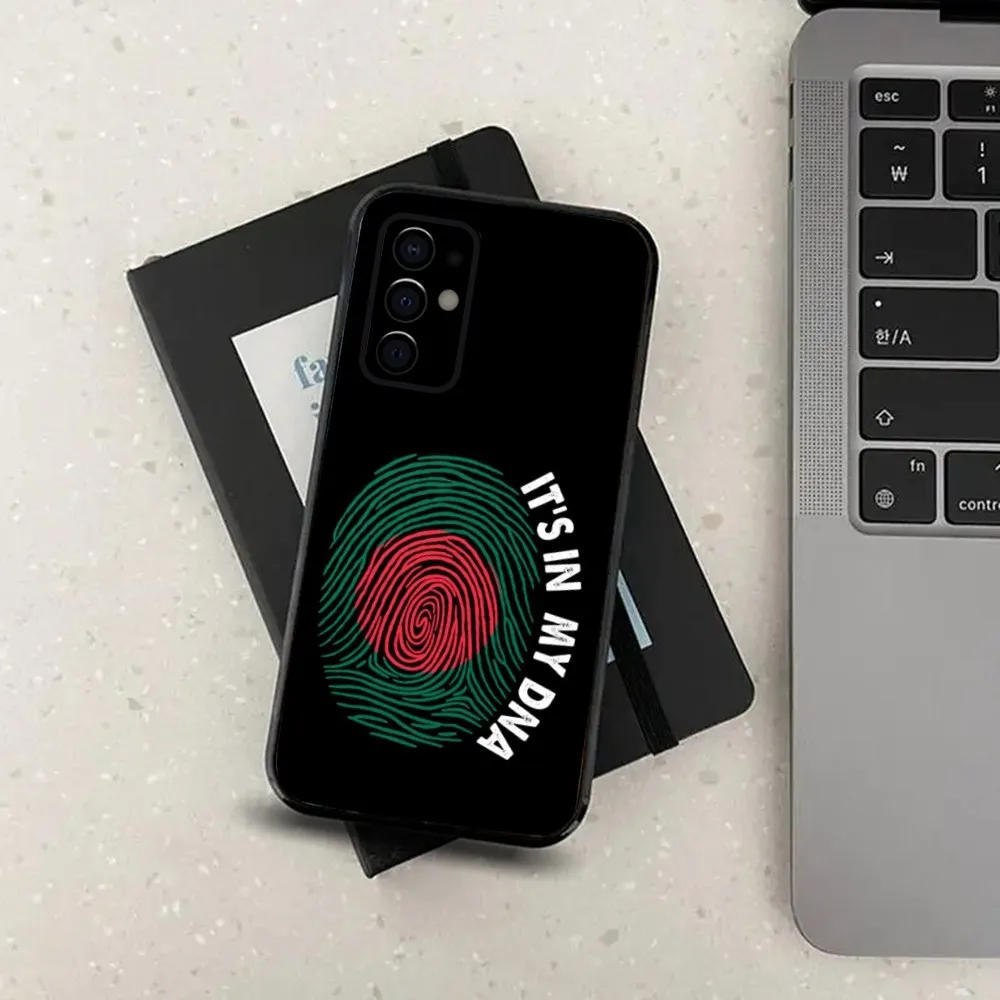 bangladesh flag Phone Case For Samsung S24,S21,S22,S23,S30,Ultra,S20,Plus,Fe,Lite,Note,10,9,5G Black Soft Cover image 3