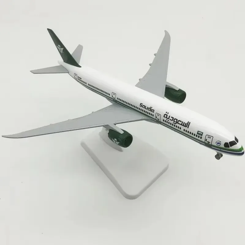 B787 Saudi Arabia 20cm Aircraft Model Boeing 787 Simulation Aviation Metal Airplane Toys Collectible Display Gifts