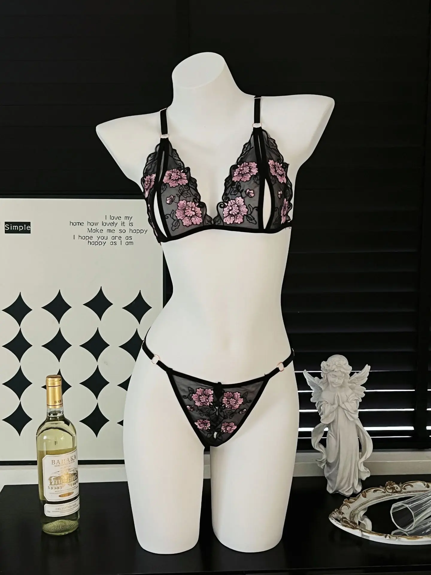 Sexy Bra Set Women Bralette Girls Lace Underwear Flower Open crotch Thong Erotic Transparent Gather Bras Lingerie Panty Sets