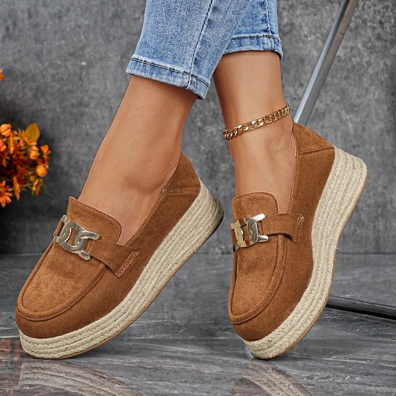 

The New Spring/Autumn2026 New Style of Thick-soled,Cake-like,Large-sized Single Shoes for Women with Metal Chains and Hemp Ropes