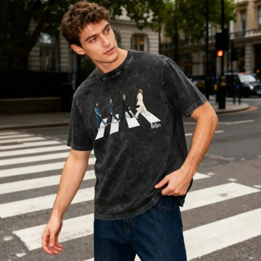 

2025 The Beatles Abbey Road Graphic Tee Men's Vintage Band Tshirt Male Tee Casual Comfortable Music Fans Streetwear T shirt