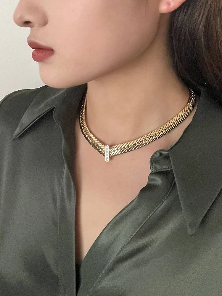 

Brass With 18K AAA Zircon Snake Chian Choker Necklace Women Jewelry Punk Designer Runway Rare Gown Boho Japan Korean