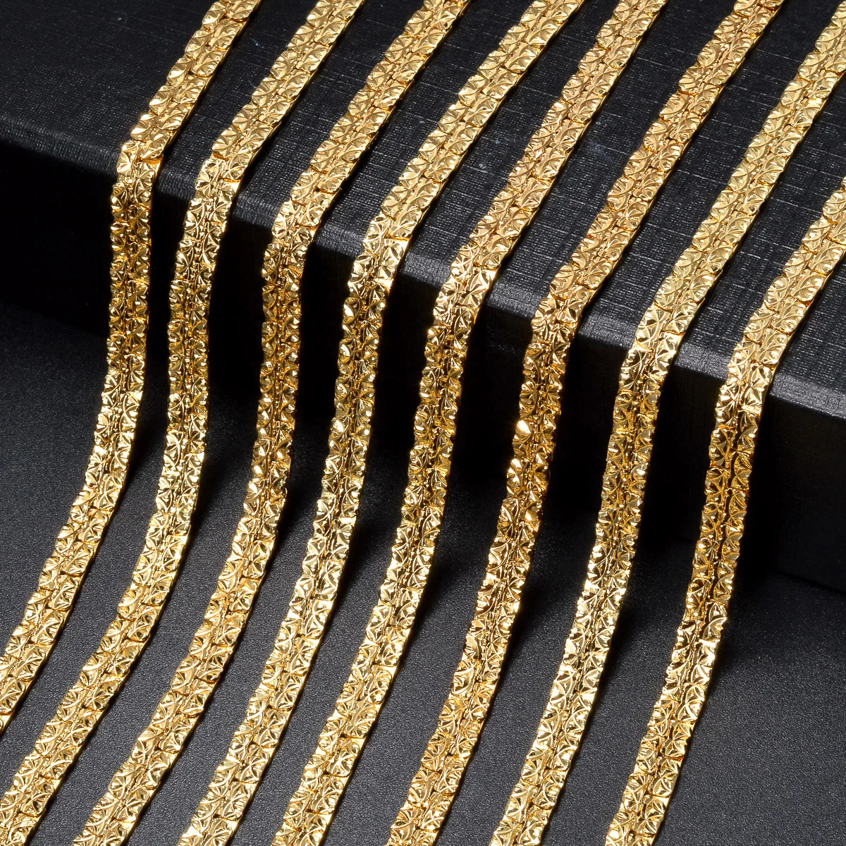 Hip Hop Jewelry 18k Gold Color Cuban Link Chain Necklace For Men Collar High Quality Metal Texture Women Fashion Charm Jewelry