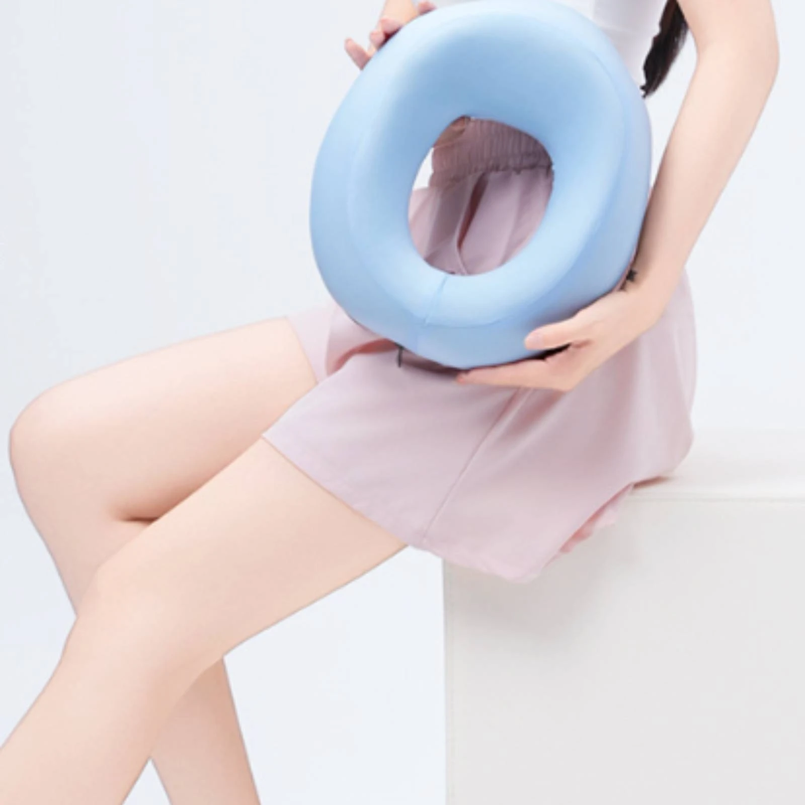 Memory Foam Prone Pillow Contoured Pillow with Face Opening Headrest Low-Height Skin-Friendly for Spa Therapists