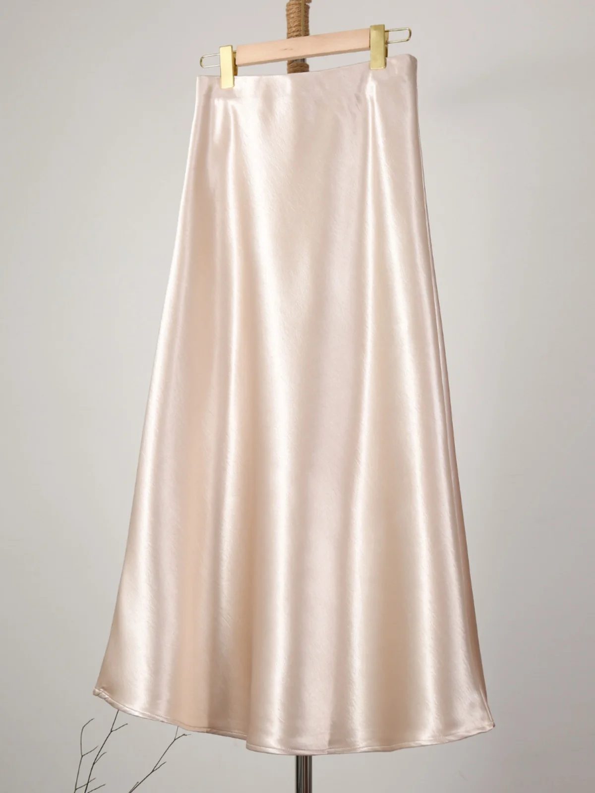 

Новая китайская юбка А-силуэта с высокой талией из атласного ацетатного материала, стройнящая, удлиненная, класса люкс, весна-лето, новая коллекция