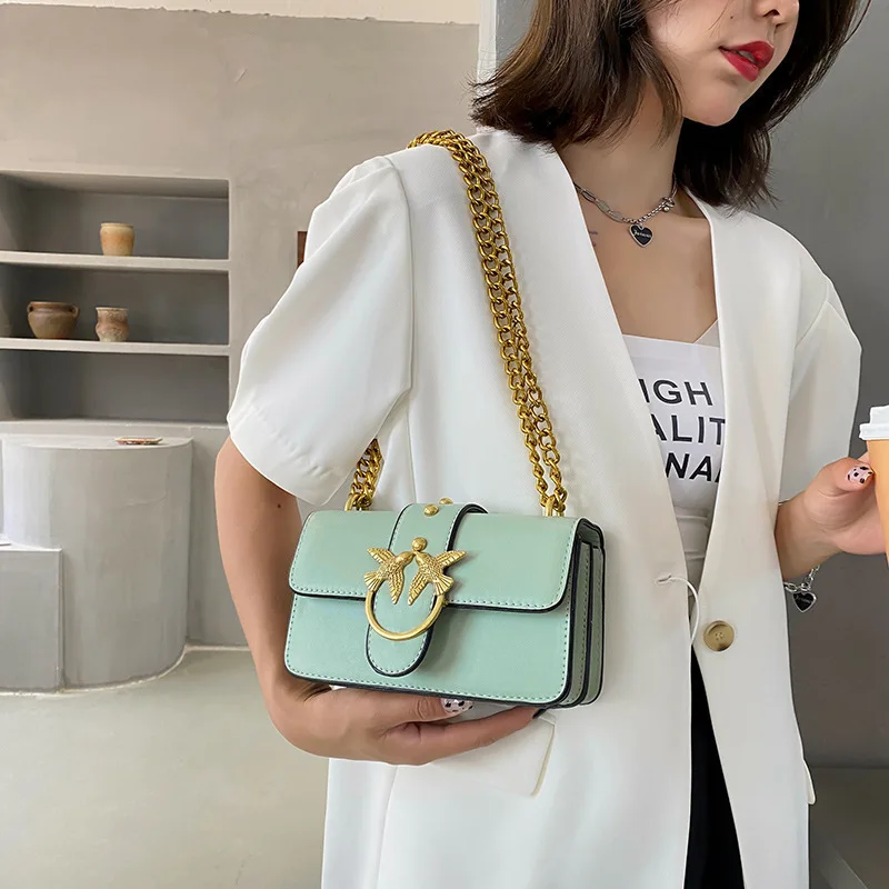 خمر السنونو الطيور الكلاسيكية سلسلة حقيبة مربعة للنساء فريدة من نوعها حقيبة كتف صغيرة Crossbody عالية الجودة محفظة جلدية ريترو تشي