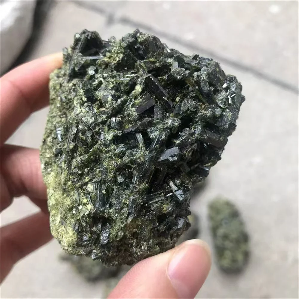 Natural Epidote Crystal Symbiosis Clear Quartz Rough Crystal Clusters Mineral Specimen Healing Energy Home Decorayion