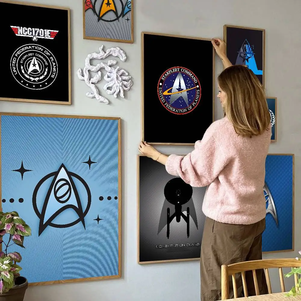 Star T-Treks Logo Self-adhesive Art Poster Retro Kraft Paper Sticker DIY Room Bar Cafe Stickers Wall Painting