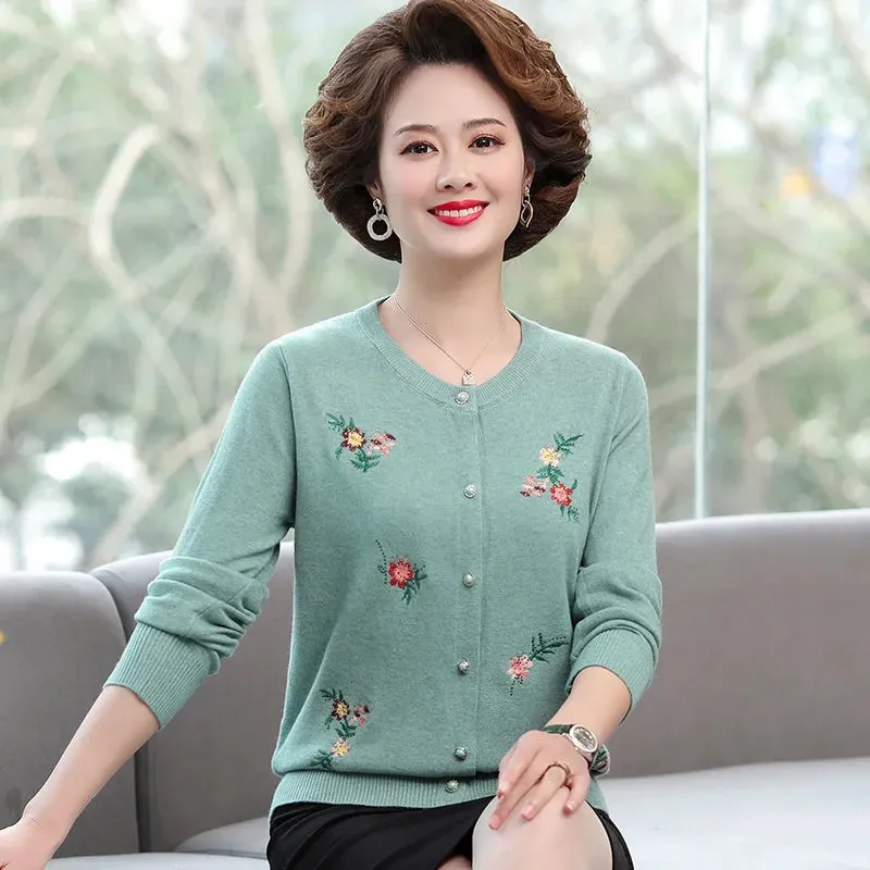 2022 New Spring Autumn Women\'s Coat Knitting Cardigan Loose  Fashion Embroidered Long Sleeves Miss Sweater Bottoming Top