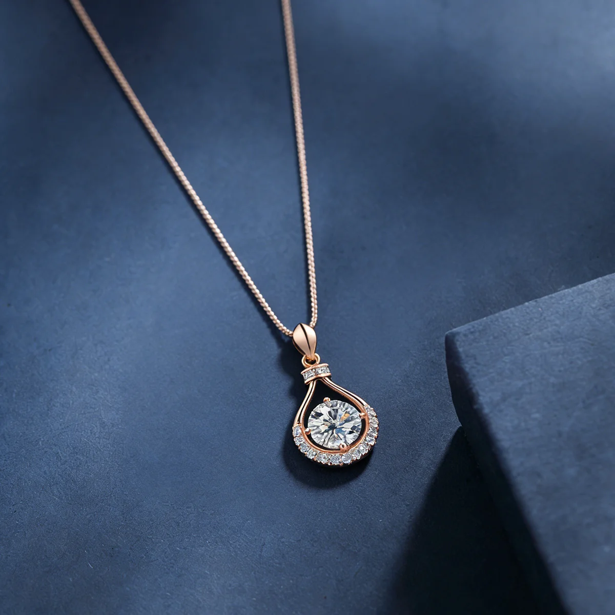1.0 Ct D Color Moissanite Water Drop Shape Necklace 925 Sterling Silver Lad Diamond Pendant For Women Fine Jewelry Wedding