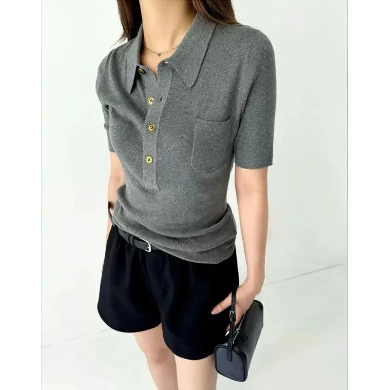 Fanan Französischer Polokragen-Pullover in Grau für Damen, Kurzarm-Sommer-Oberteil im Hochwertigen Stil, Eisseide Schulter-T-Shirt Top