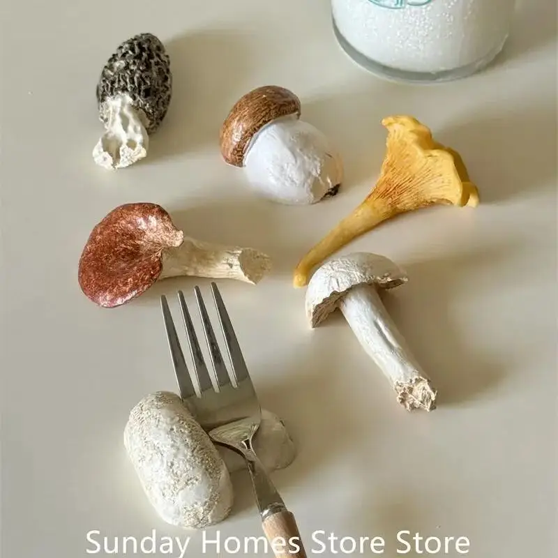 

Cute Resin Mushrooms Tray Tableware rack Chopsticks Fork Spoon Knifes Tray Stand Mushroom Tray Ornament Decoration