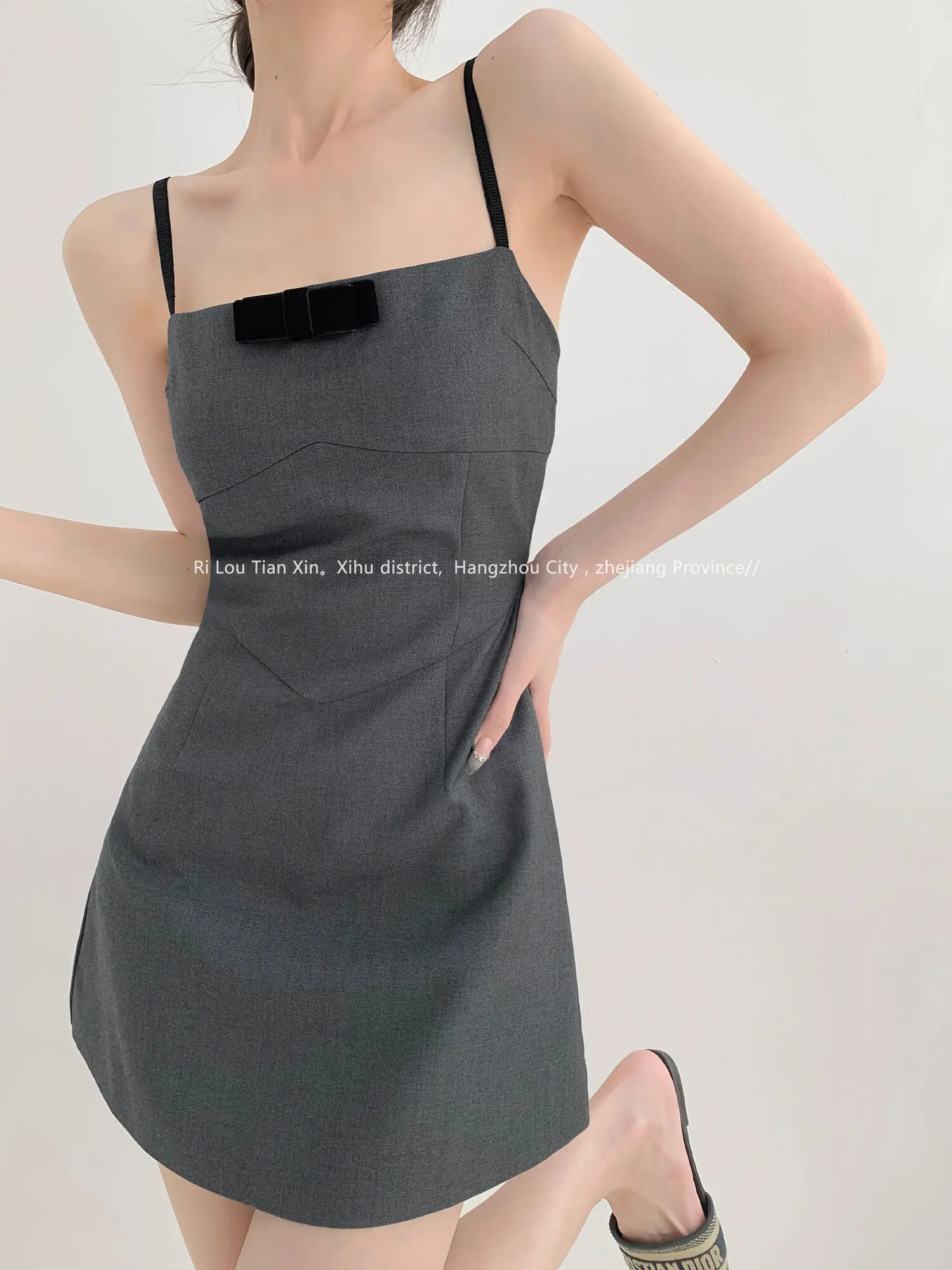 

College Style Bow Square Neck Sling Dress Women 2024 Summer Sweet Spicy Girl Hollowed Backless Slim Wrap Hip Short Dress 3IGR