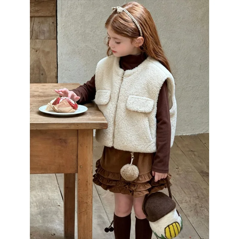 

Girls Vest 2025 Winter New Korean Version Plush Vest for Daily Leisure Comfortable Soft and Stylish Versatile Outerwear