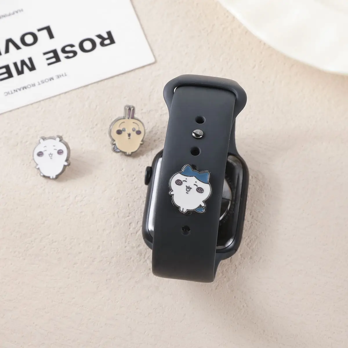 NEUES Chiikawa Uhrenarmband-Zubehör für iPhone iWatch SE, niedliches Cartoon-Hachiware-Silikon-Uhrenarmband-Dekor, Geschenk für Mädchen
