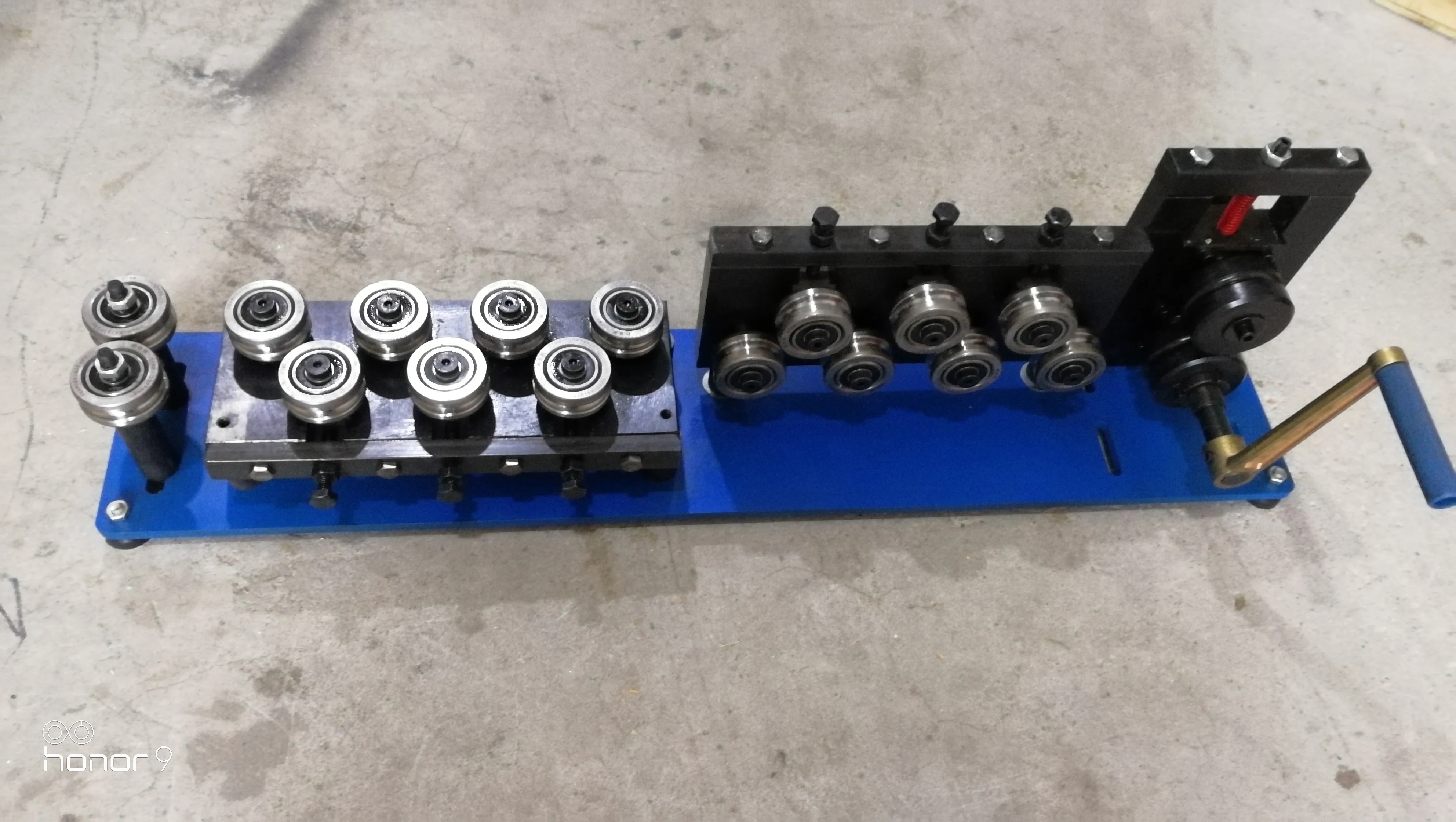 Hot Sale 0.8-1.5/2mm Rebar Straightening Roller Galvanized Wire Straightener Machine Pipe Tube Straightening Machines