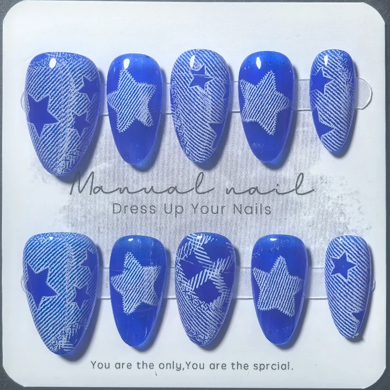 Nail Art Fake - ชุดทำเล็บเจลเงางาม 10 ชิ้น เล็บปลอมอะคริลิกสีฟ้าลายพอร์ซเลนขาวน้ำเงิน ลายอัลมอนด์ ทำมือ