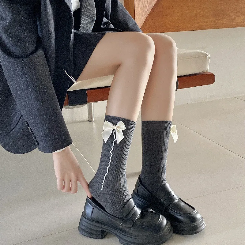 2024 New Autumn and Winter Women's High-elastic Mid-tube Socks Pure Cotton Thickened Warm Bow Accessories Boneless Pile Socks