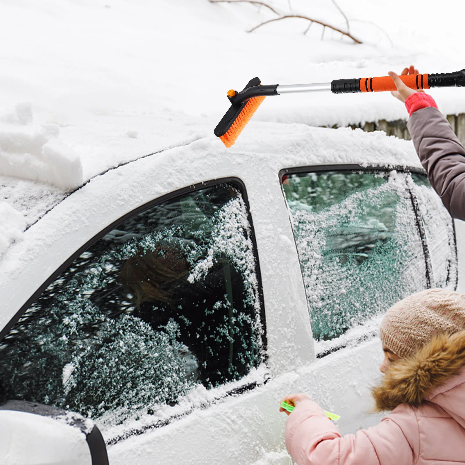 

Compact 2-in-1 Windshield Ice Shovel and Snow Brush Multi-Function Car Snow Clean Shovel for Winter Weather Safe Driving