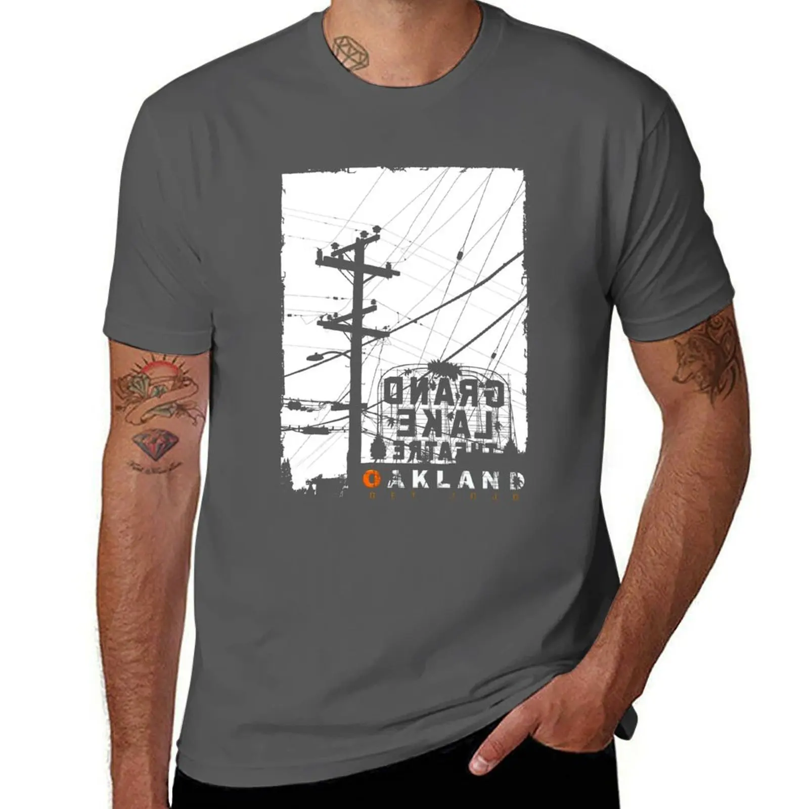O Ak L A N D T-Shir…