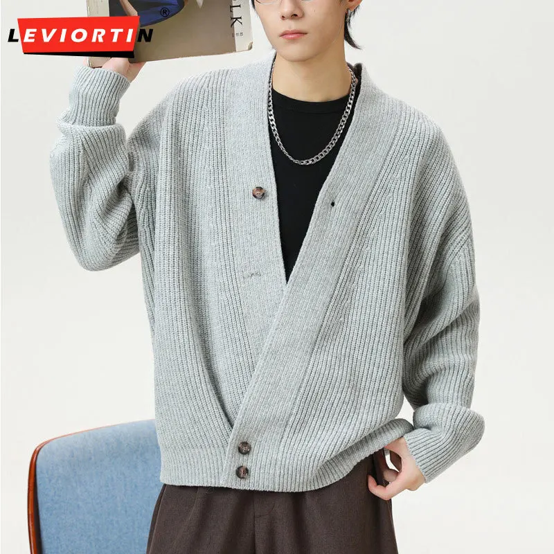 

Men's autumn and winter Japanese retro Taoist robe knitted sweater with slanted placket, loose and versatile cardigan sweater