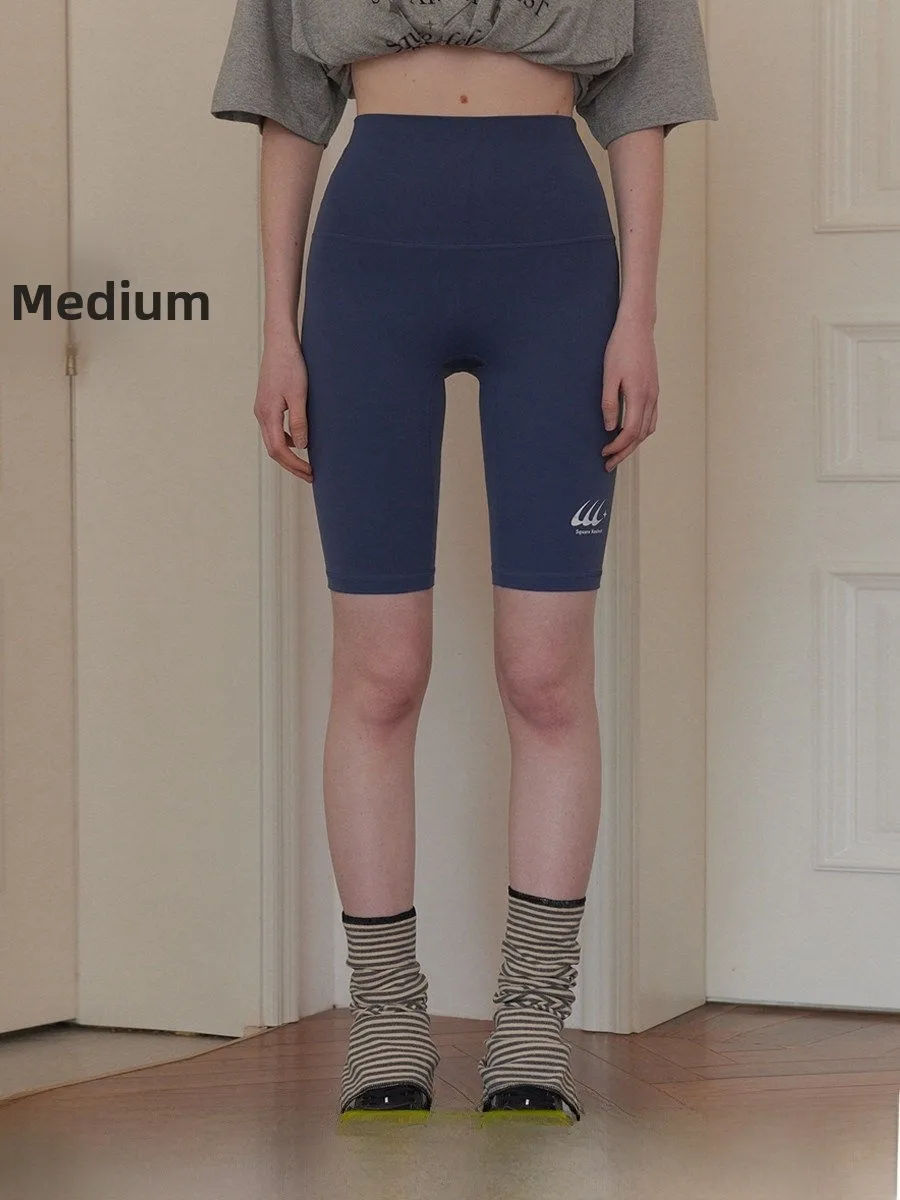 

High-Waist Sporty Shorts Women's Summer Yoga Fitness Tight Shorts Quick-Dry Square Hole Design for Young Adults 18-24