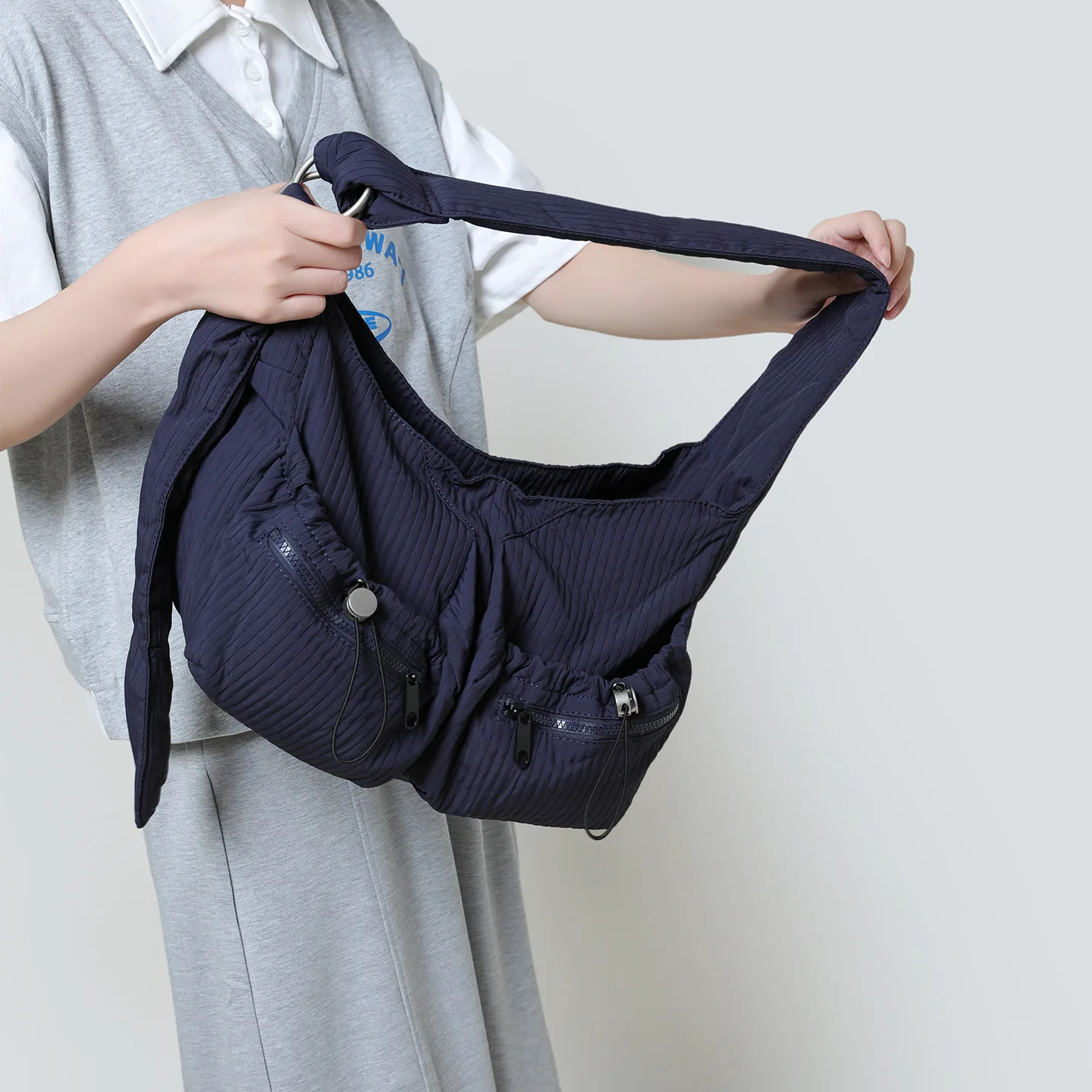 

Folding Bag, Large Capacity Crossbody Bag, Female Korean Niche Lazy Style, Broadband Dumpling, Large Capacity Tote Bag