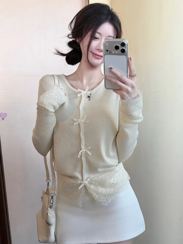 

Sweet Style Fashionable Long Sleeve round Neck Knitted Sweater with Lace Trim Knot Splicing Slimming Autumn Winter ...