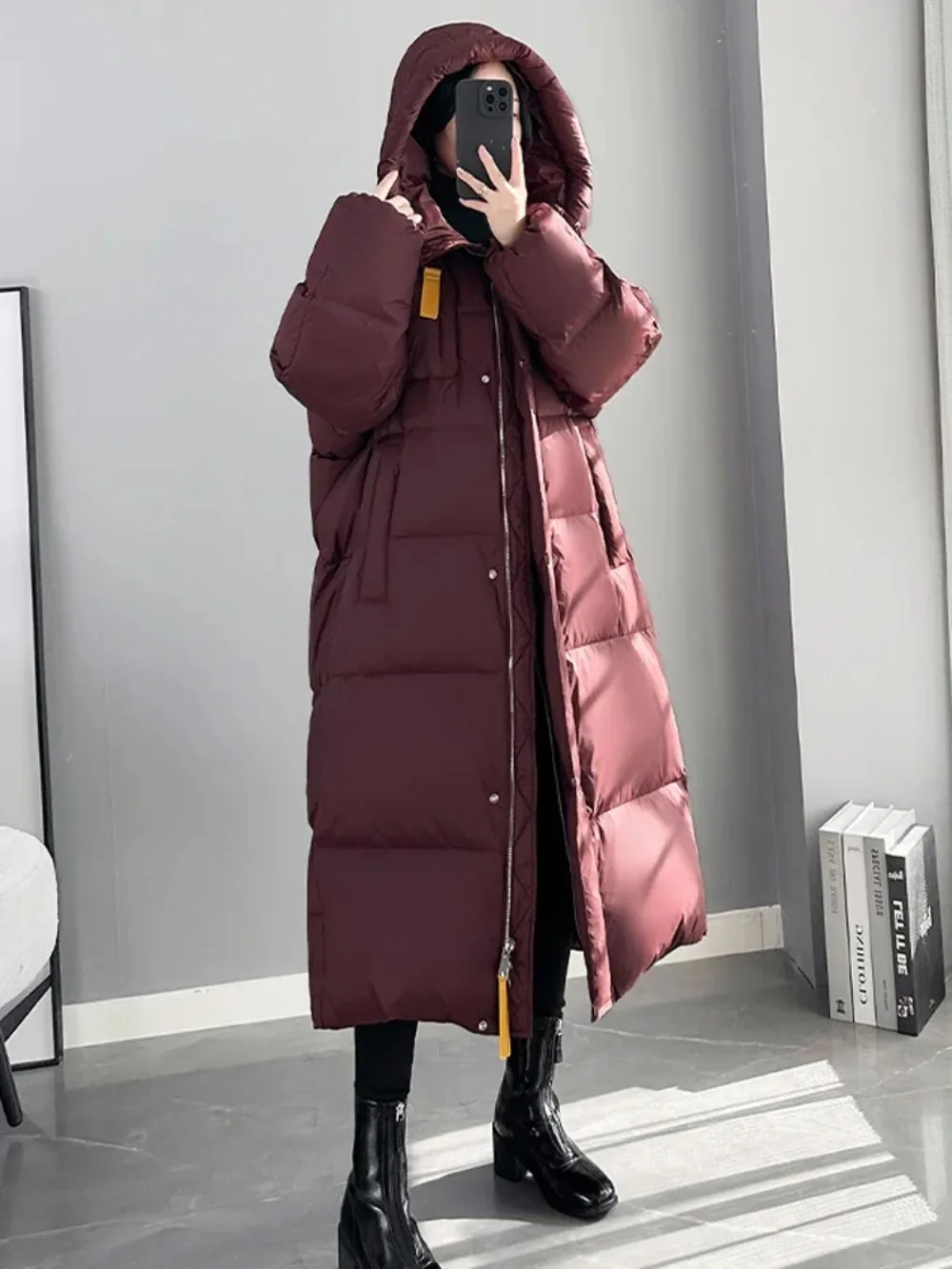 2024 New Women Loose Long Feather Puffer Coat 90% White Duck Down Jacket Women Hooded Winter Thick Female Overcoat Waterproof