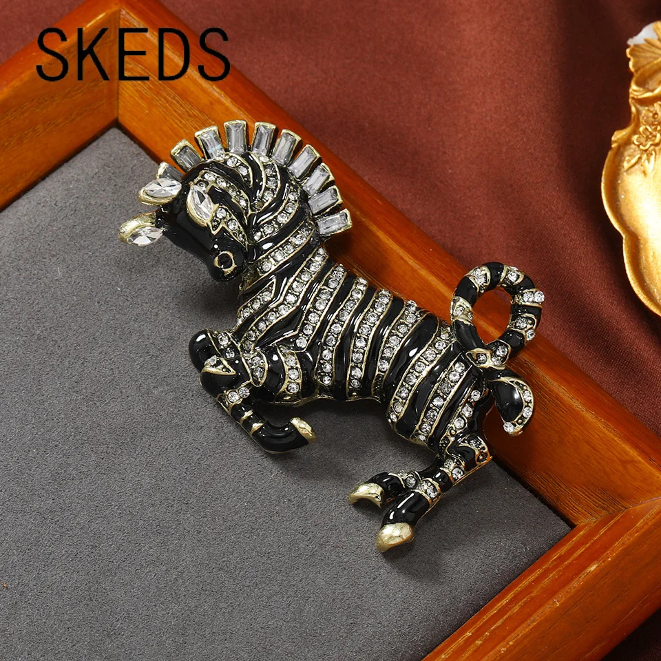 SKEDS Luxury Full Crystal Women Men Vintage Zebra Brooch Buckles Retro Lady Classic Baroque Animal Badges Pin Accessories