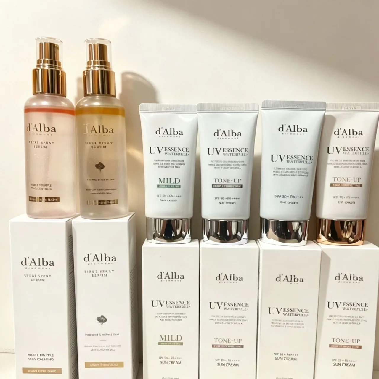 d'Alba White Truffle Spray Serum UV Essence Sunscreen SPF50+ PA++++ Moisturizing And Refreshing Long-Lasting Water Lock Korean