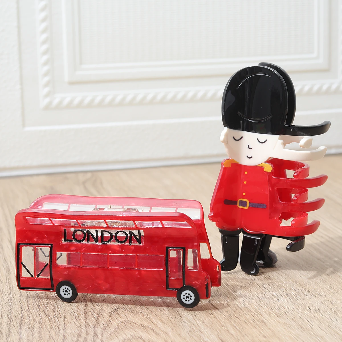 1 personalized London iconic British soldier/bus/London telephone booth/macaron  hair clip, personalized women\'s hair clip