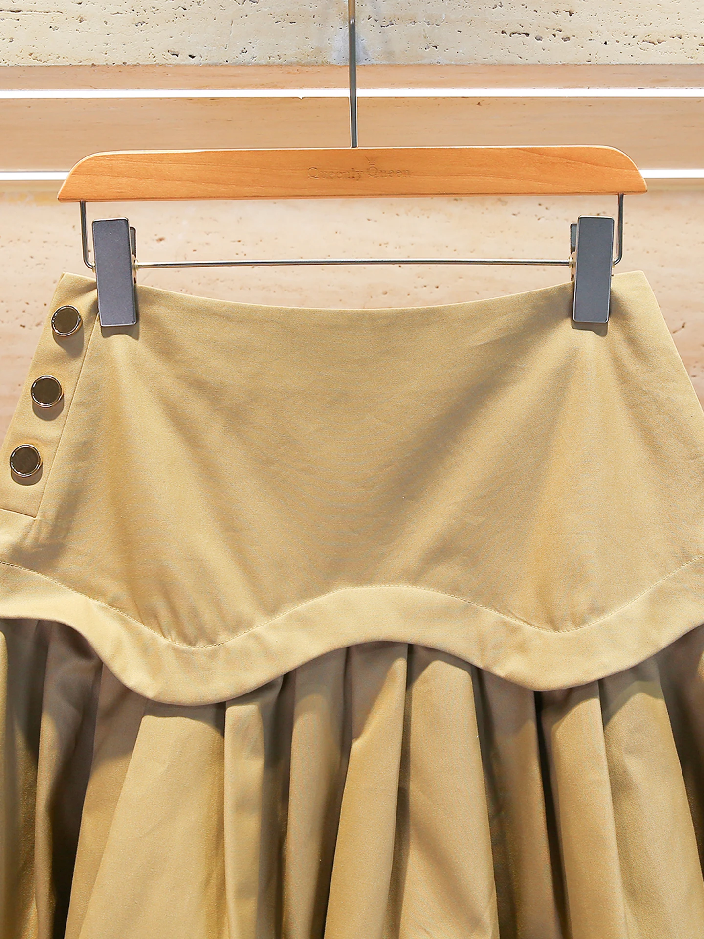 A-Linien-Rock mit hoher Taille, vielseitig, lässig, High-End-Damen, Faion S Home South Oil, Herbst 2022, Pendeln, Knopfdetail