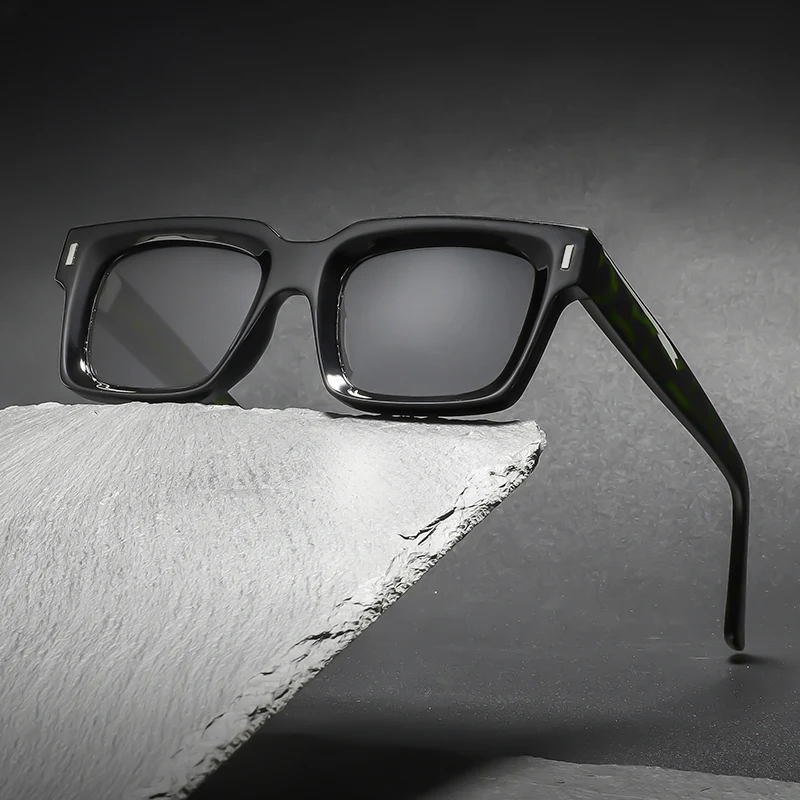 Mode Retro Dicke Beine Quadratischen Rahmen Sonnenbrille Männer und Frauen Beliebte Marke Große Rahmen Sonnenbrille Schwarz Grau Gläser