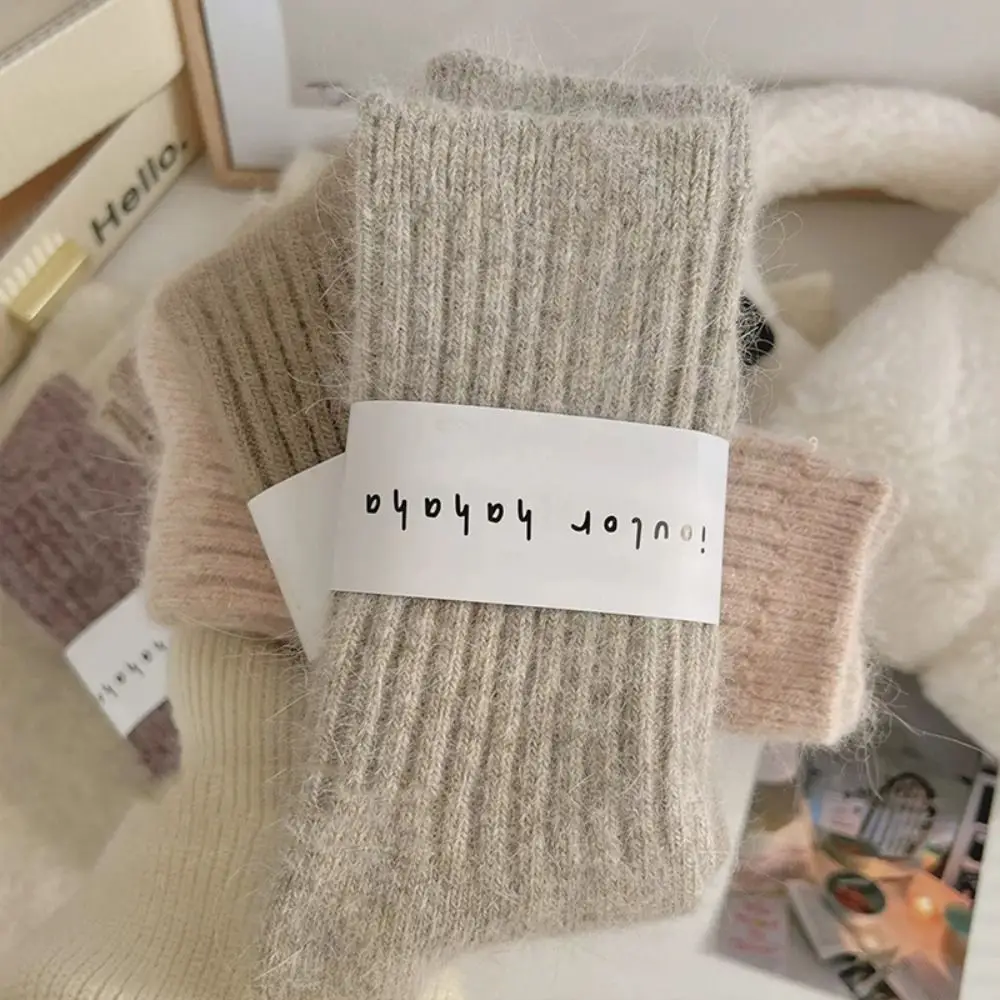 Calcetines cálidos de terciopelo de Cachemira para mujer, medias gruesas de tubo medio Harajuku a la moda, calcetines suaves para dormir en casa, calcetines largos térmicos a rayas para invierno