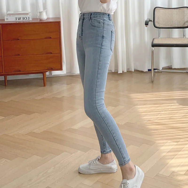 Schlanke Jeans für Frauen, schlichtes Design, koreanischer Stil, Bleistifthose, dünn, hohe Taille, weich, atmungsaktiv, schick, Mädchenkleidung, Frühling und Sommer