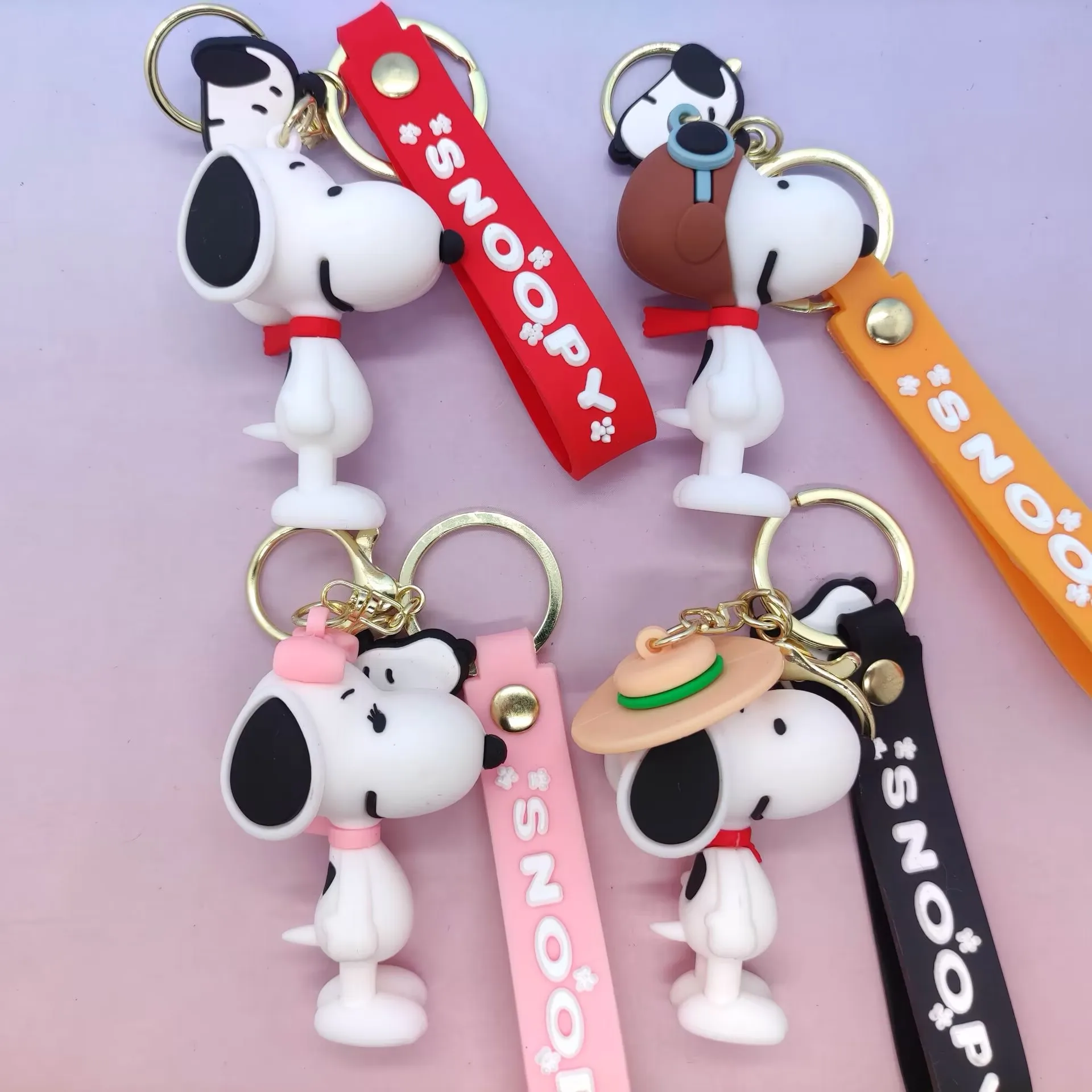 Snoopy Cute Doll Keychain On The Phone Pendent Silicone Car Couple Keychain For Bags Pendant Creative Keychain Christmas Gift