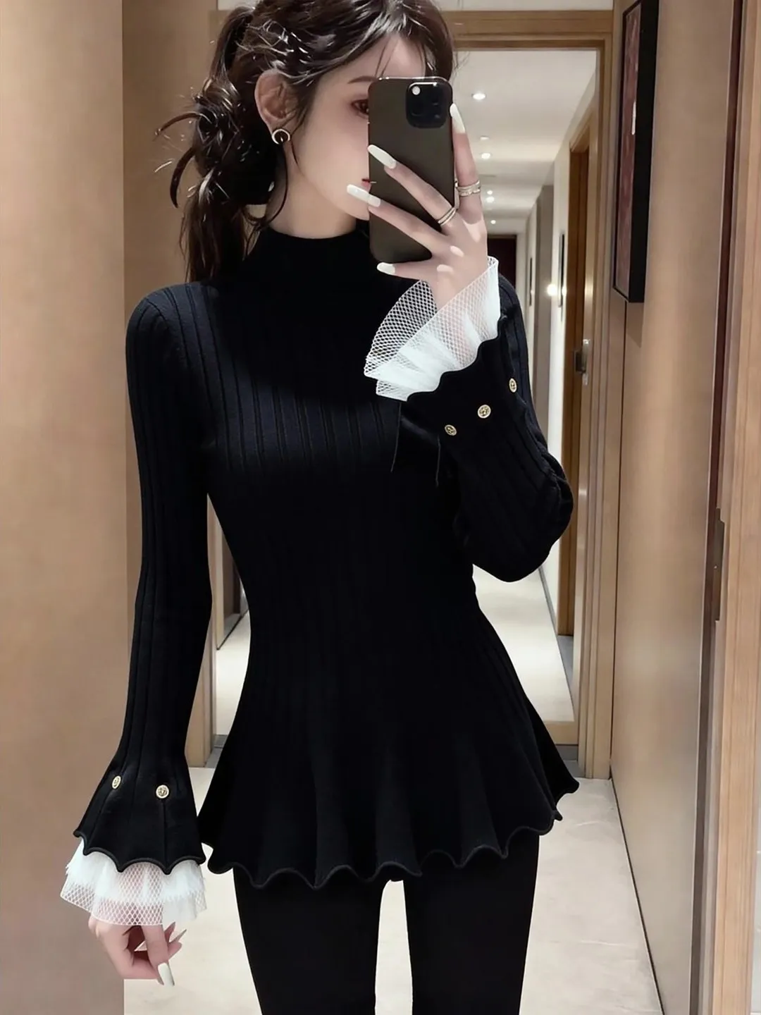 

Новинка: Модный женский топ с кружевными вставками, приталенный, с рукавами-колокол, роскошный, для зимы