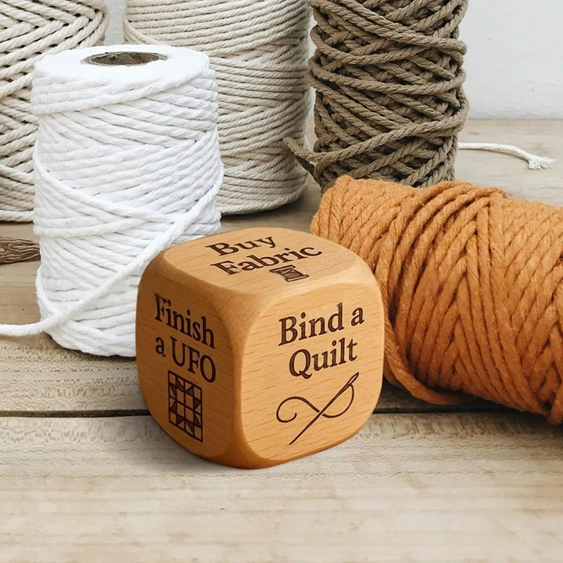 

Деревянный инструмент для замедления Drink's Dice ручной работы, креативные игральные кости с 6 гравировками для квилтинга, забавный подарок для любителей шитья