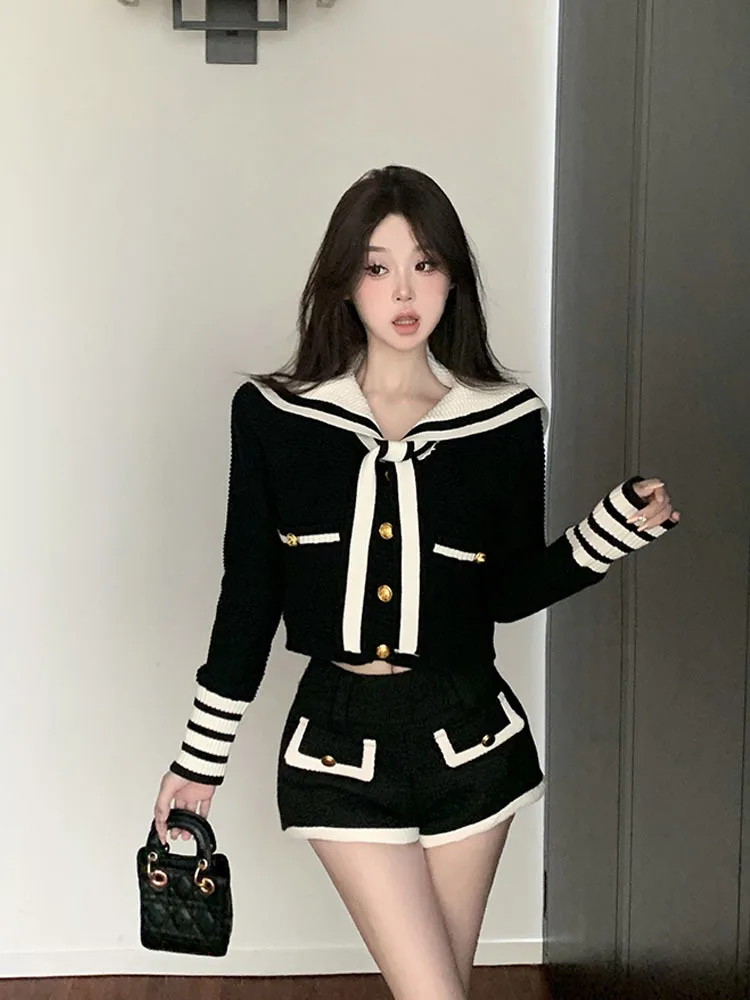 

Autumn Soldier Collar Contrast Color Patchwork Casual Long-sleeved Cardigan Women + Sexy Knitted Shorts Two-piece Suit Spring