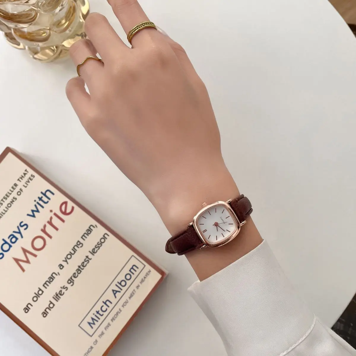 MAYZHISU Women's Fashion Square Watches Gold Alloy Strap Luxury Ladies Quartz Wristwatches Qualities Female Roman Scale Clock