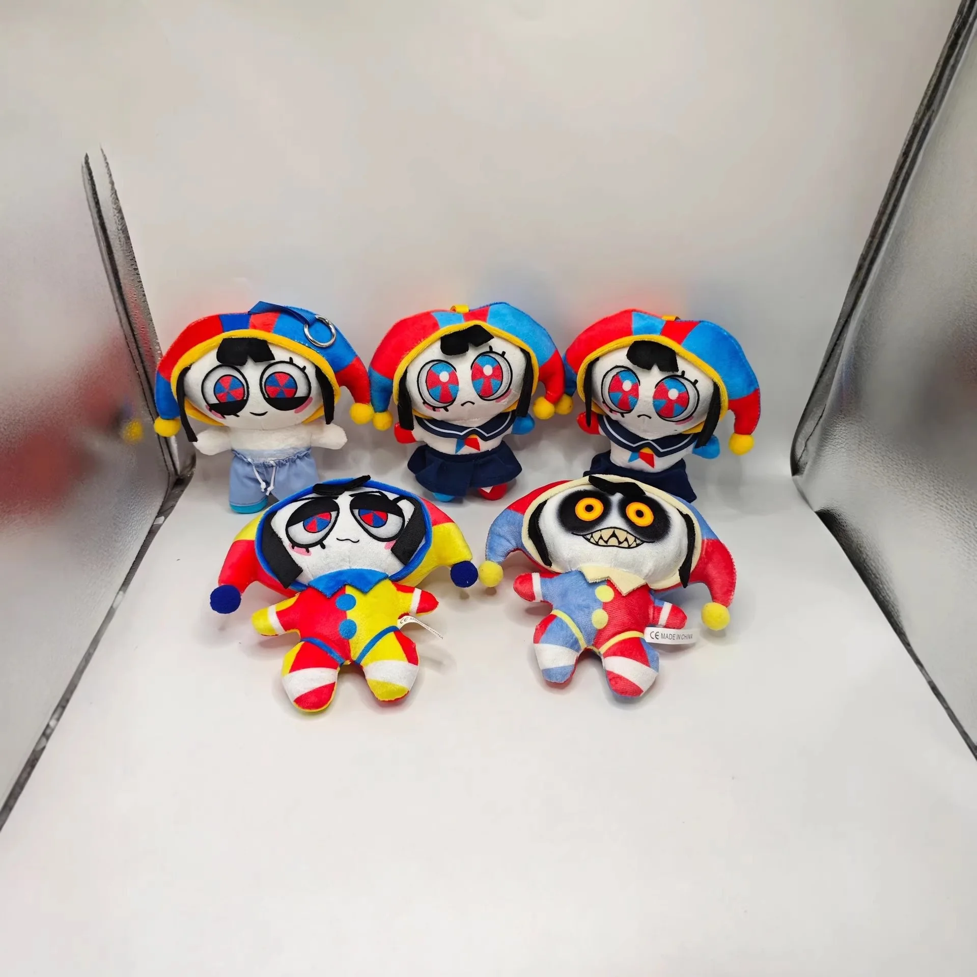 Peluche Clown du Cirque Numérique Incroyable, Poupée Gavroche Douce et Rembourrée, Porte-clés Dessin Animé Mignon, Adorable Ornement, Cadeau de Fêtes pour les Fans