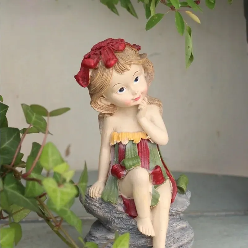 Outdoor garden decor Desk girl resin patio landscaping figurine birthday gift balcony home accessories