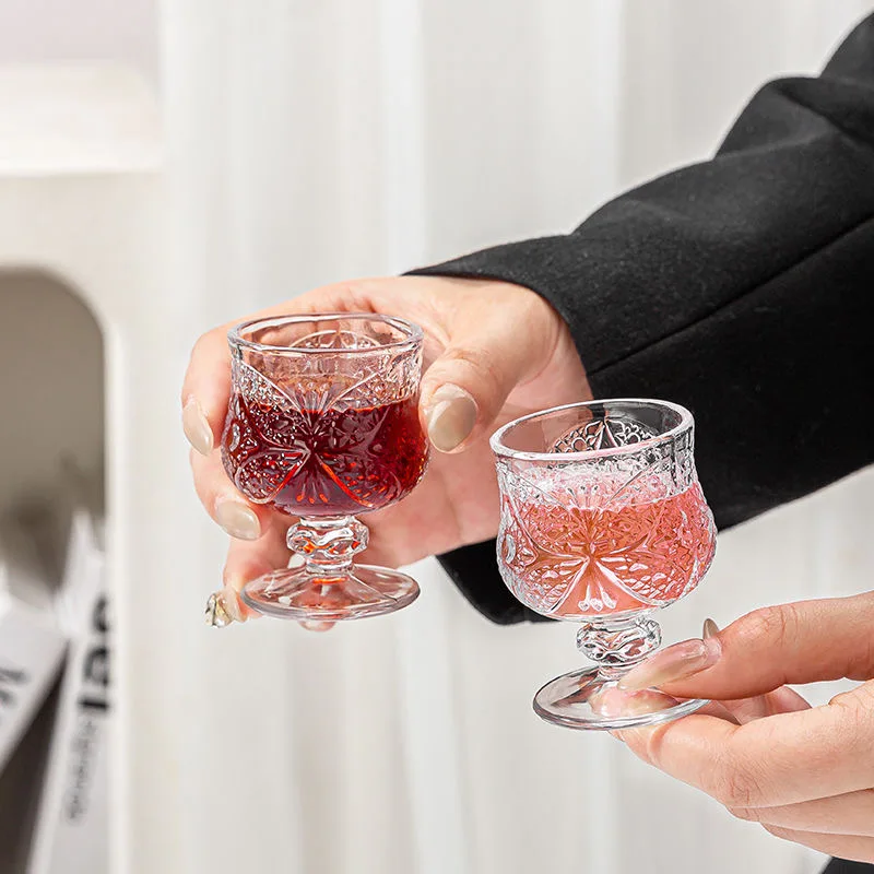 

Butterfly Pattern Glass Shot Glass Mini 0.05kg White Wine Glass Small Goblet High-End Household Thickeneded Wine Glass
