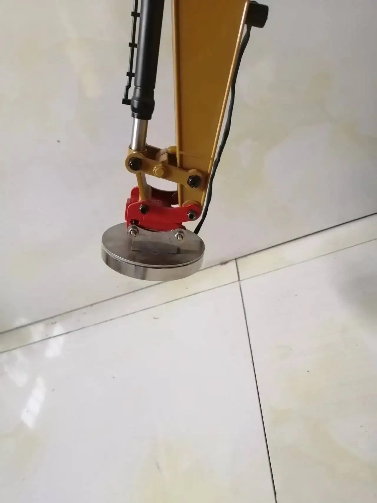 Modified Electric Sucker Remote Control Excavator Alloy Toy Accessories for HUINA 560-571-592-593-594-580