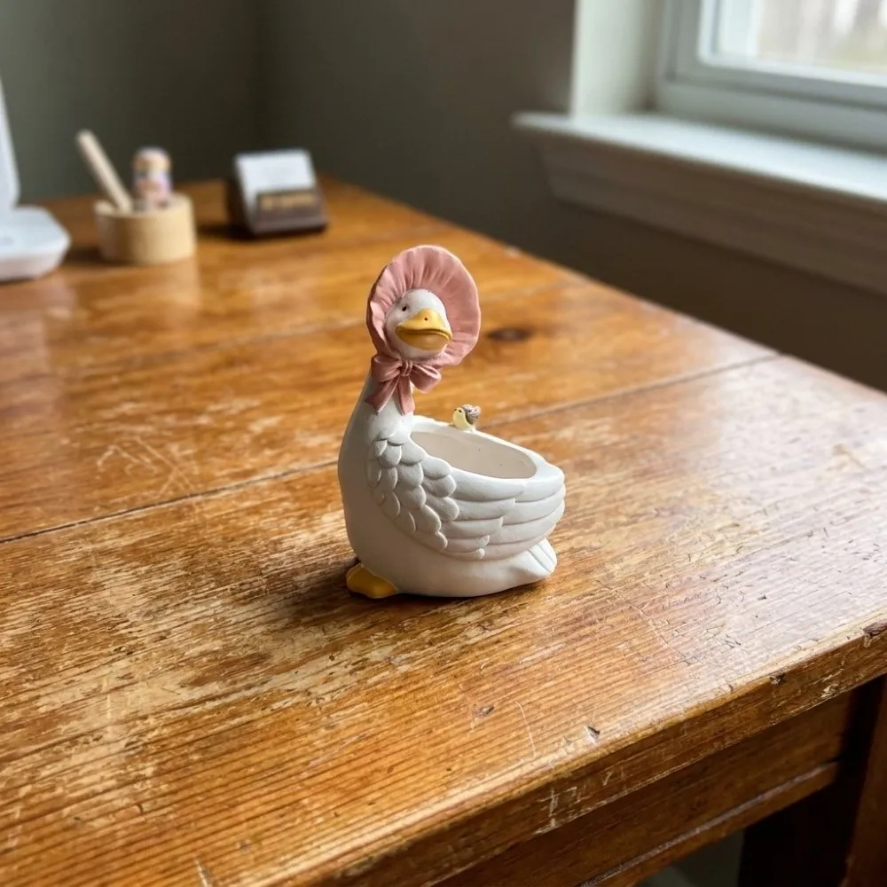Cartoon Adorable Goose Planters Resin Multipurpose Goose Planter Pot Drainage Hole Cute Succulent Bonsai Pot Office