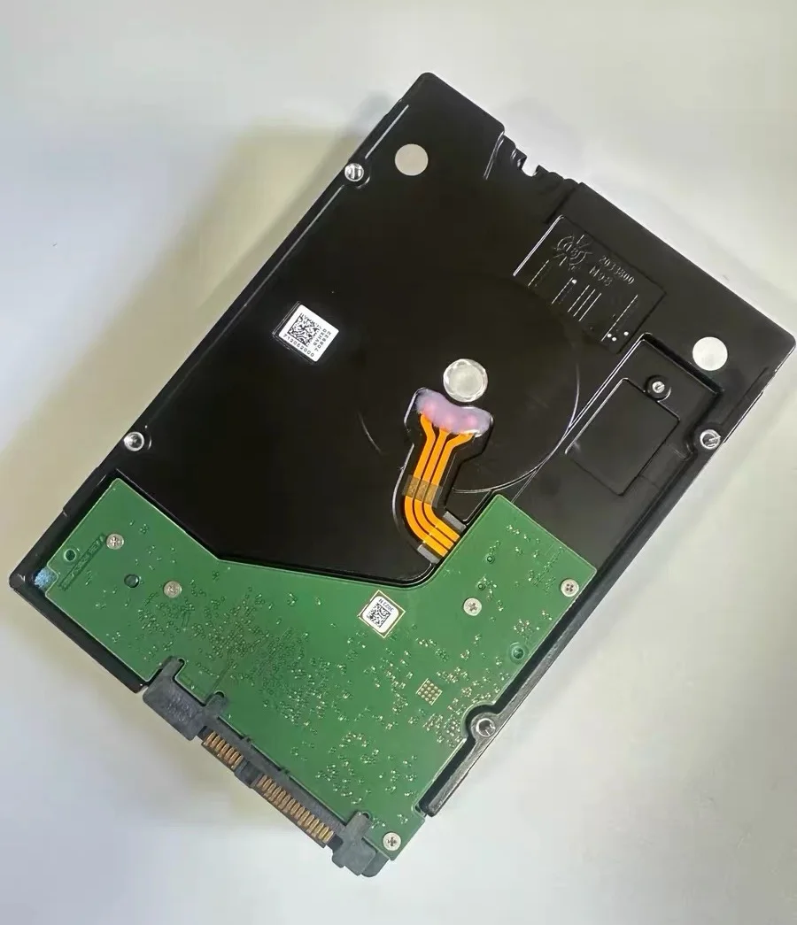 

Для жесткого диска серии 0W6YC4 ST8000NM0065 8T 7,2K 3,5 SAS SCV